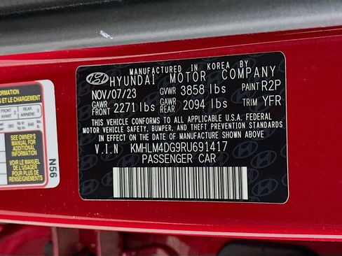 Used 2024 Hyundai Elantra SEL image 12