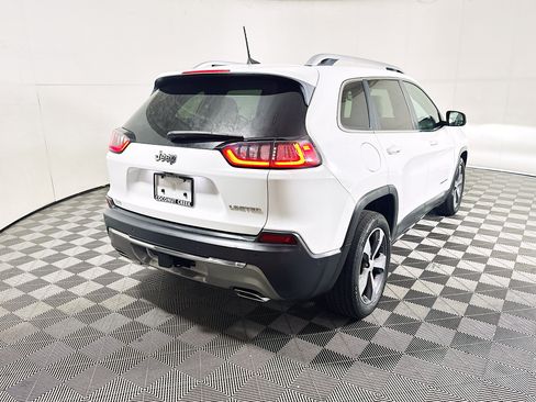 Used 2019 Jeep Cherokee Limited w/ Technology Group FWD image 3