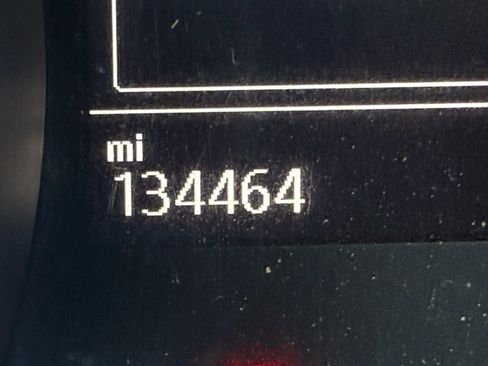 Used 2015 Volkswagen Golf S image 23