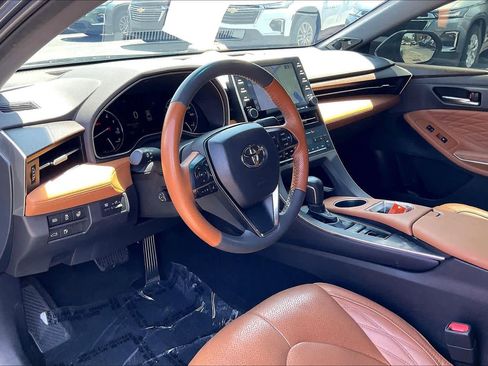 Used 2019 Toyota Avalon Limited FWD image 14