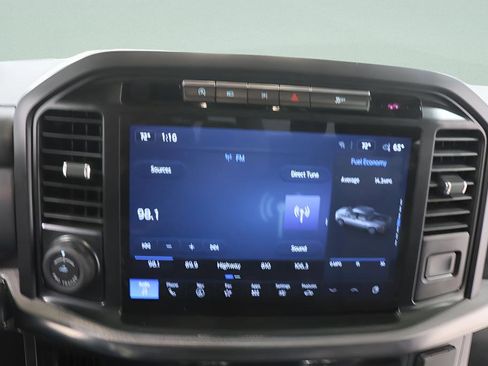 Used 2024 Ford F150 Lariat AWD/4WD image 11
