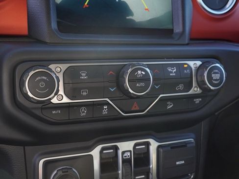 Used 2021 Jeep Wrangler Unlimited Rubicon image 17