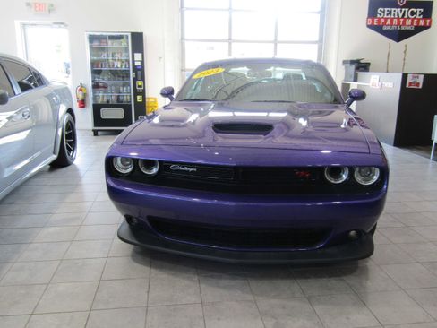 Used 2023 Dodge Challenger R/T Scat Pack RWD image 3