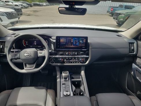 New 2026 Nissan Pathfinder SL AWD/4WD image 9