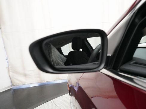 Used 2016 Chrysler 200 Limited image 24