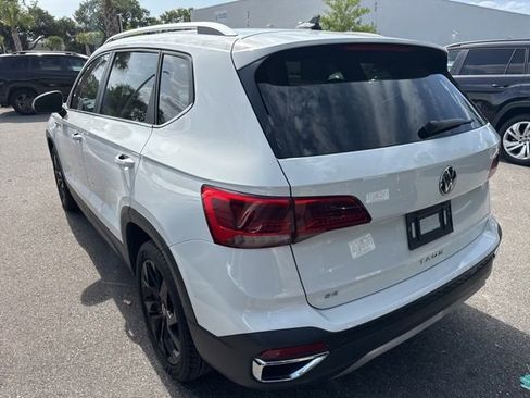 Used 2023 Volkswagen Taos SE w/ Panoramic Sunroof Package FWD image 20