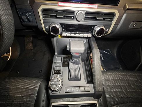 New 2026 Toyota Tacoma TRD Off-Road AWD/4WD image 11