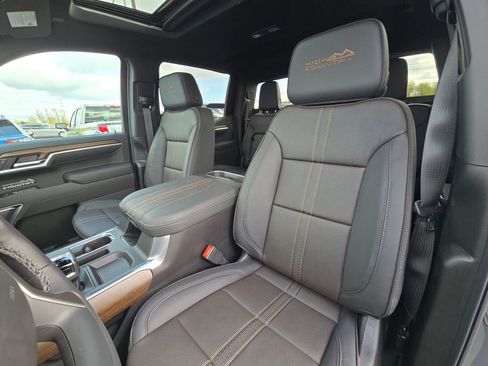 New 2026 Chevrolet Silverado 1500 High Country AWD/4WD image 17
