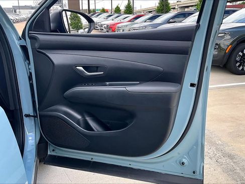 Certified 2025 Hyundai Santa Cruz SE image 21