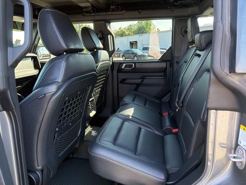 Used 2025 Ford Bronco Badlands AWD/4WD image 15