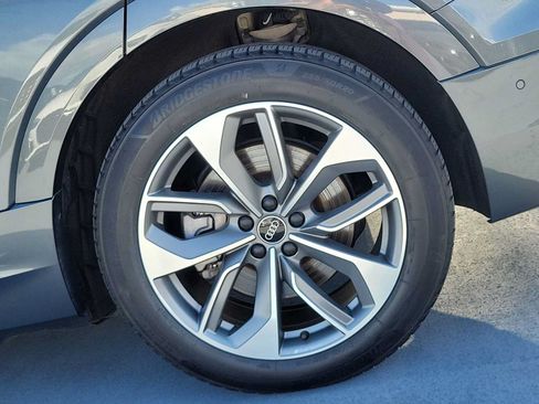 Used 2021 Audi e-tron Premium Plus w/ Premium Plus Package AWD/4WD image 12