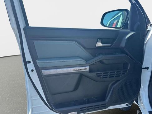 New 2025 Toyota Tacoma Trailhunter image 10