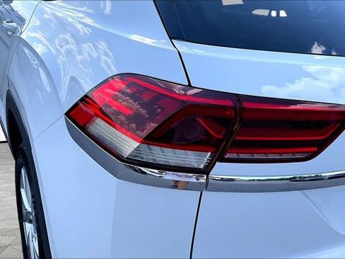 Used 2020 Volkswagen Atlas Cross Sport S FWD image 32
