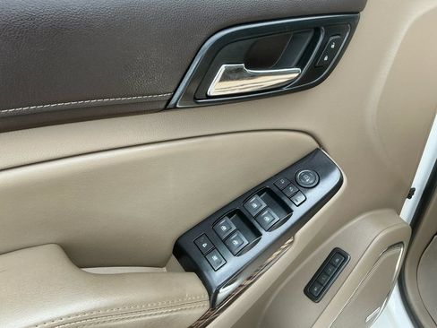 Used 2019 GMC Yukon XL SLT w/ Open Road Package RWD image 16