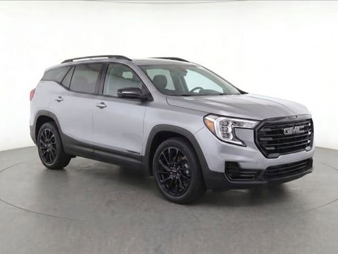 Used 2023 GMC Terrain SLE w/ Driver Convenience Package FWD image 1