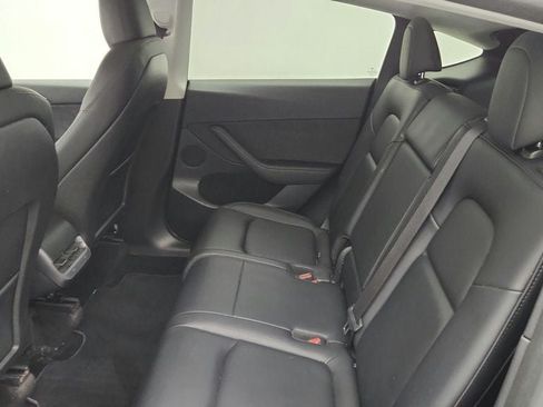 Used 2023 Tesla Model Y Long Range AWD/4WD image 23