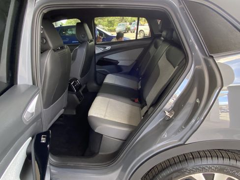 Certified 2023 Volkswagen ID.4 Pro AWD/4WD image 45