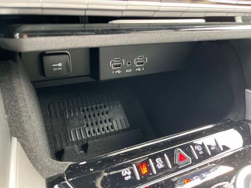 New 2026 Jeep Grand Wagoneer Limited image 24