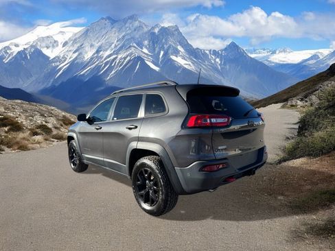 Used 2016 Jeep Cherokee Trailhawk w/ Comfort/Convenience Group image 3