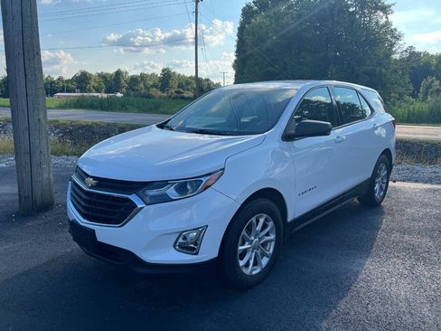 Used 2018 Chevrolet Equinox LS FWD image 8