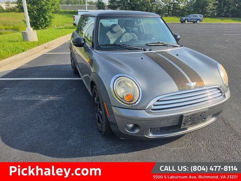 Used 2010 MINI Cooper Hardtop FWD image 1