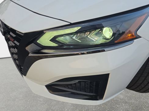 Used 2025 Nissan Altima 2.5 SR FWD image 27