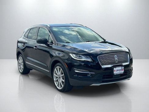 Used 2019 Lincoln MKC Reserve w/ MKC Climate Package FWD image 3