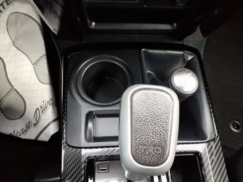 Used 2024 Toyota 4Runner TRD Off-Road image 16