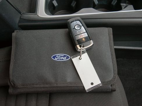 Used 2020 Ford Explorer XLT w/ Class III Trailer Tow Package image 42