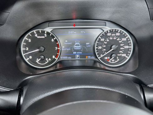 Used 2024 Nissan Altima 2.5 SV FWD image 11