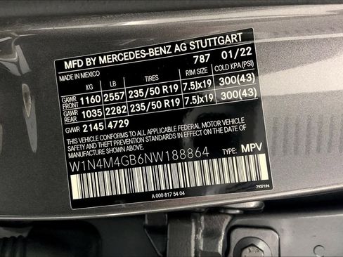 Used 2022 Mercedes-Benz GLB 250 image 32