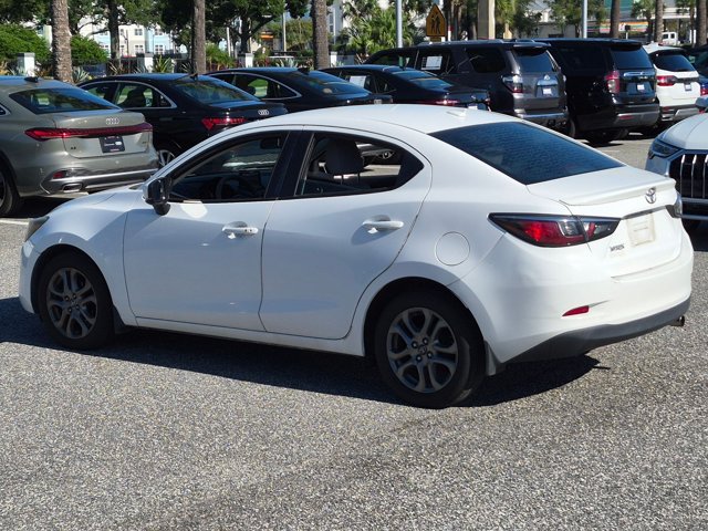 Used 2019 Toyota Yaris LE FWD image 7