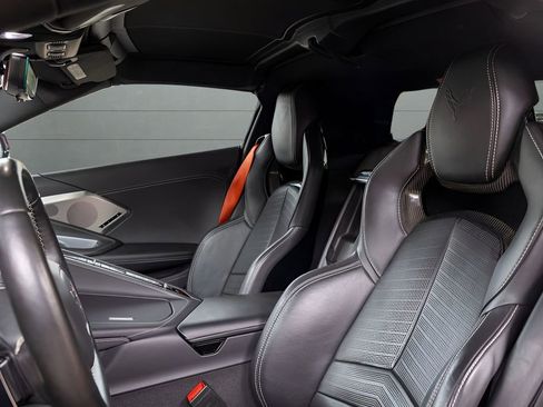 Used 2021 Chevrolet Corvette Stingray Preferred Cpe w/ Z51 Performance Package RWD image 38