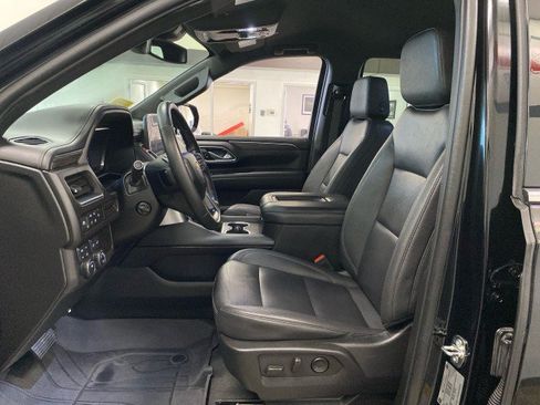 Used 2023 Chevrolet Tahoe LT w/ Luxury Package AWD/4WD image 15