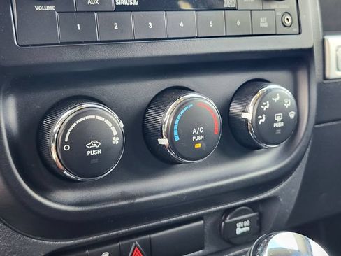 Used 2016 Jeep Compass Sport w/ Power Value Group AWD/4WD image 21