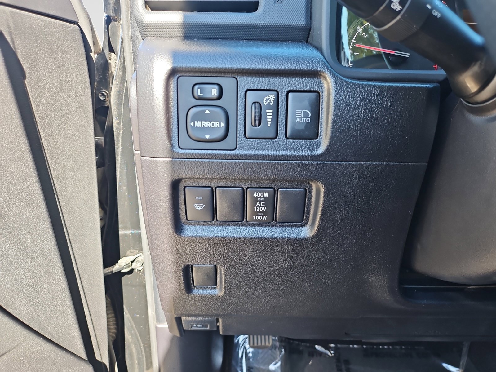 Used 2020 Toyota 4Runner Nightshade AWD/4WD image 33