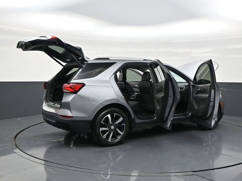 Used 2024 Chevrolet Equinox Premier FWD image 28