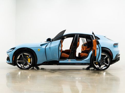Used 2025 Ferrari Purosangue AWD/4WD image 3