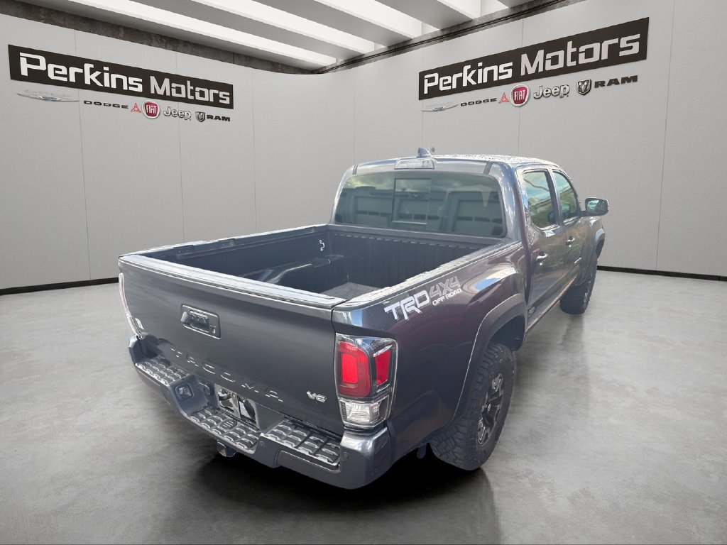 Used 2020 Toyota Tacoma TRD Off-Road w/ Technology Package AWD/4WD image 3