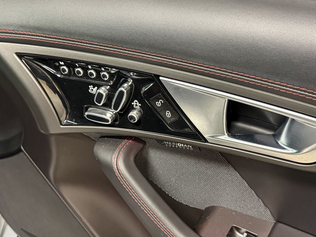 Used 2015 Jaguar F-TYPE R RWD image 68