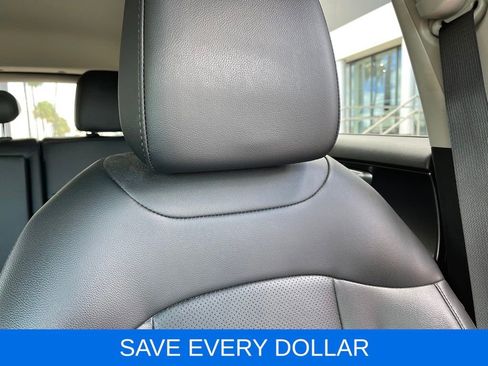 Used 2024 Kia Sportage EX FWD image 19