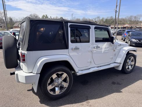 Used 2012 Jeep Wrangler Unlimited Sport image 11