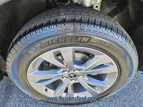 New 2026 Ford Explorer Active w/ Active Comfort Package image 9