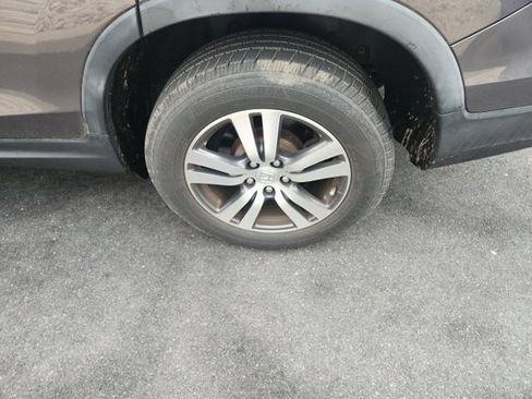 Used 2017 Honda Pilot EX image 11