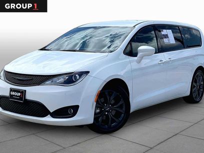 Used 2018 Chrysler Pacifica Touring Plus w/ S Appearance Package
