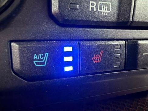 Used 2017 Ford F150 Raptor w/ Equipment Group 802A Luxury AWD/4WD image 38