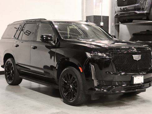 Used 2024 Cadillac Escalade Sport w/ LPO, ONYX Package AWD/4WD image 7