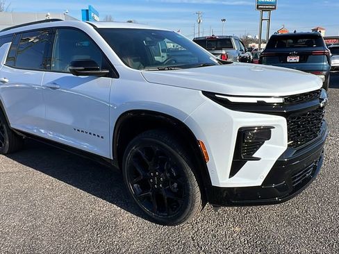 New 2026 Chevrolet Traverse RS image 3