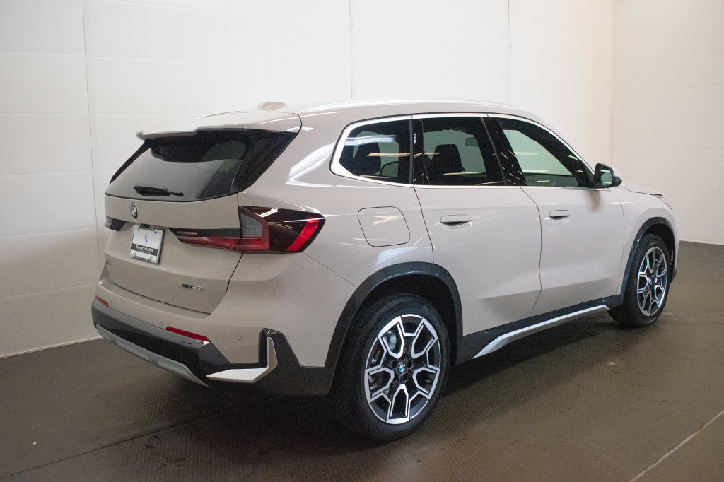 New 2027 BMW X1 xDrive28i AWD/4WD image 4