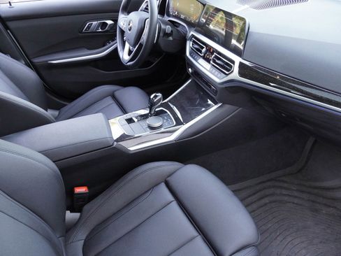 Used 2021 BMW 330i xDrive Sedan w/ Premium Package AWD/4WD image 10